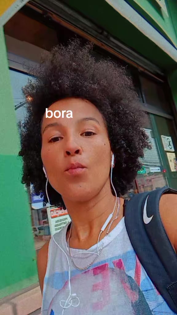 @N&aacute;dia