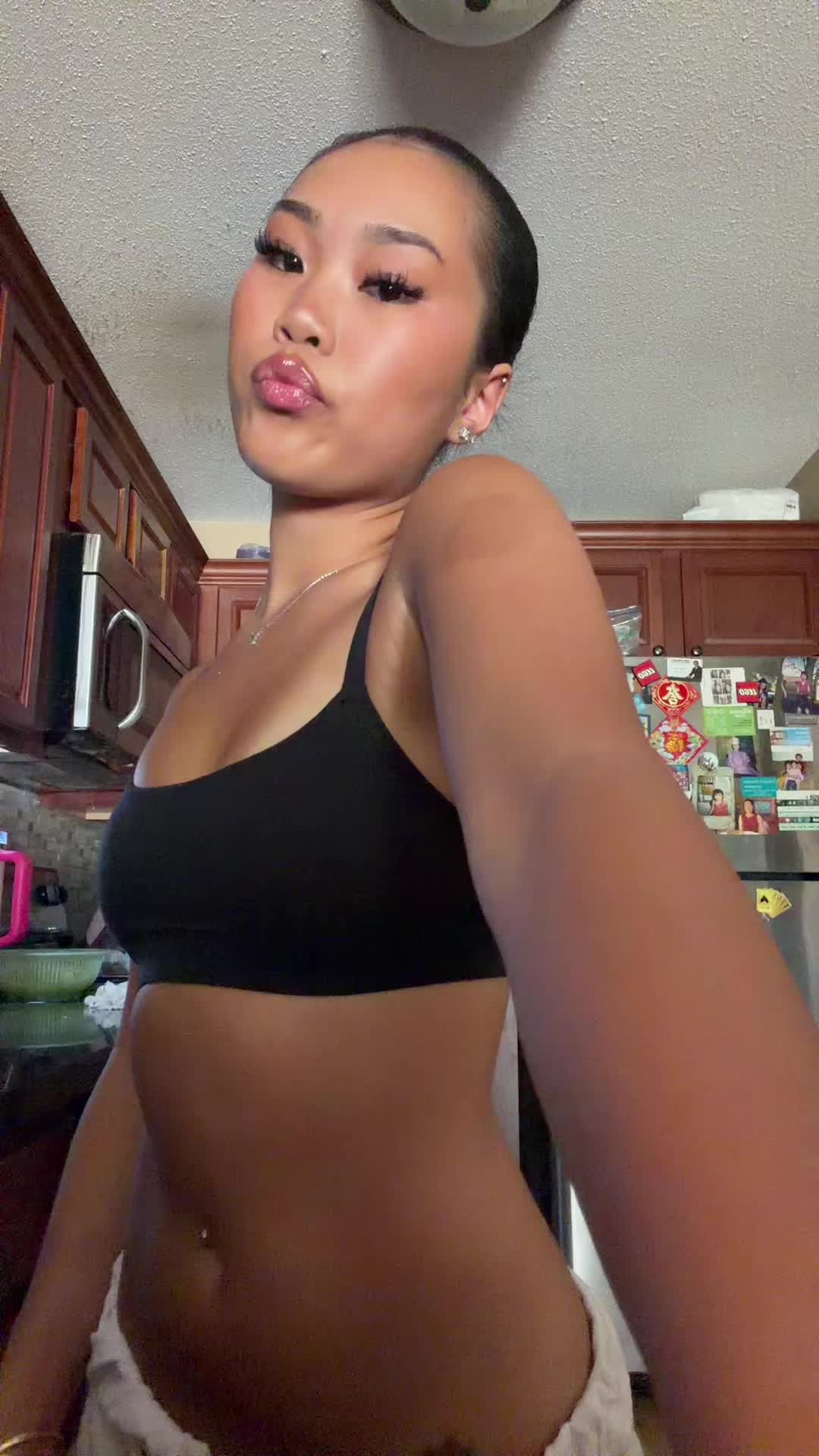 @￶
