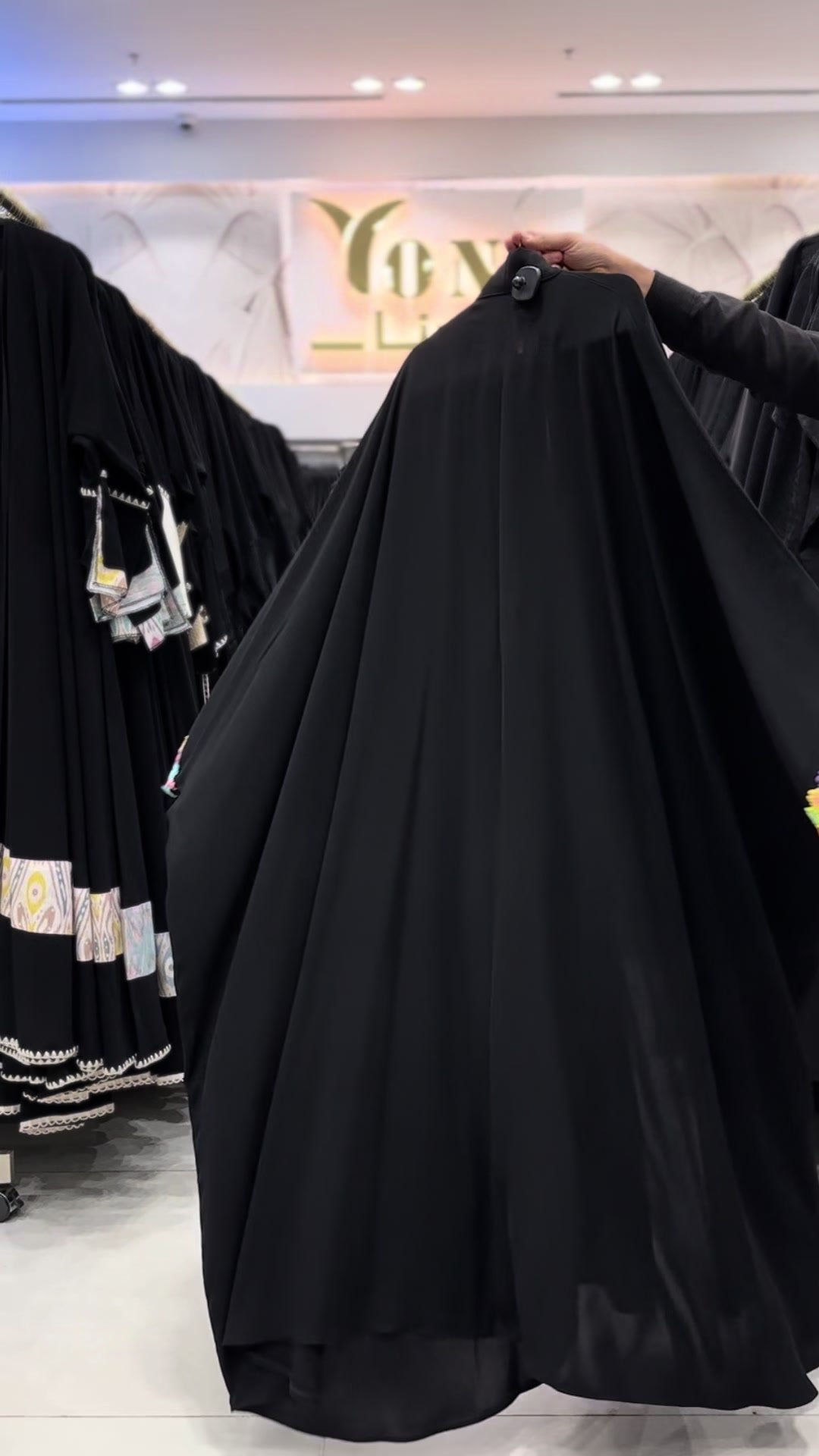 @عبايات يونا فرع تبوك