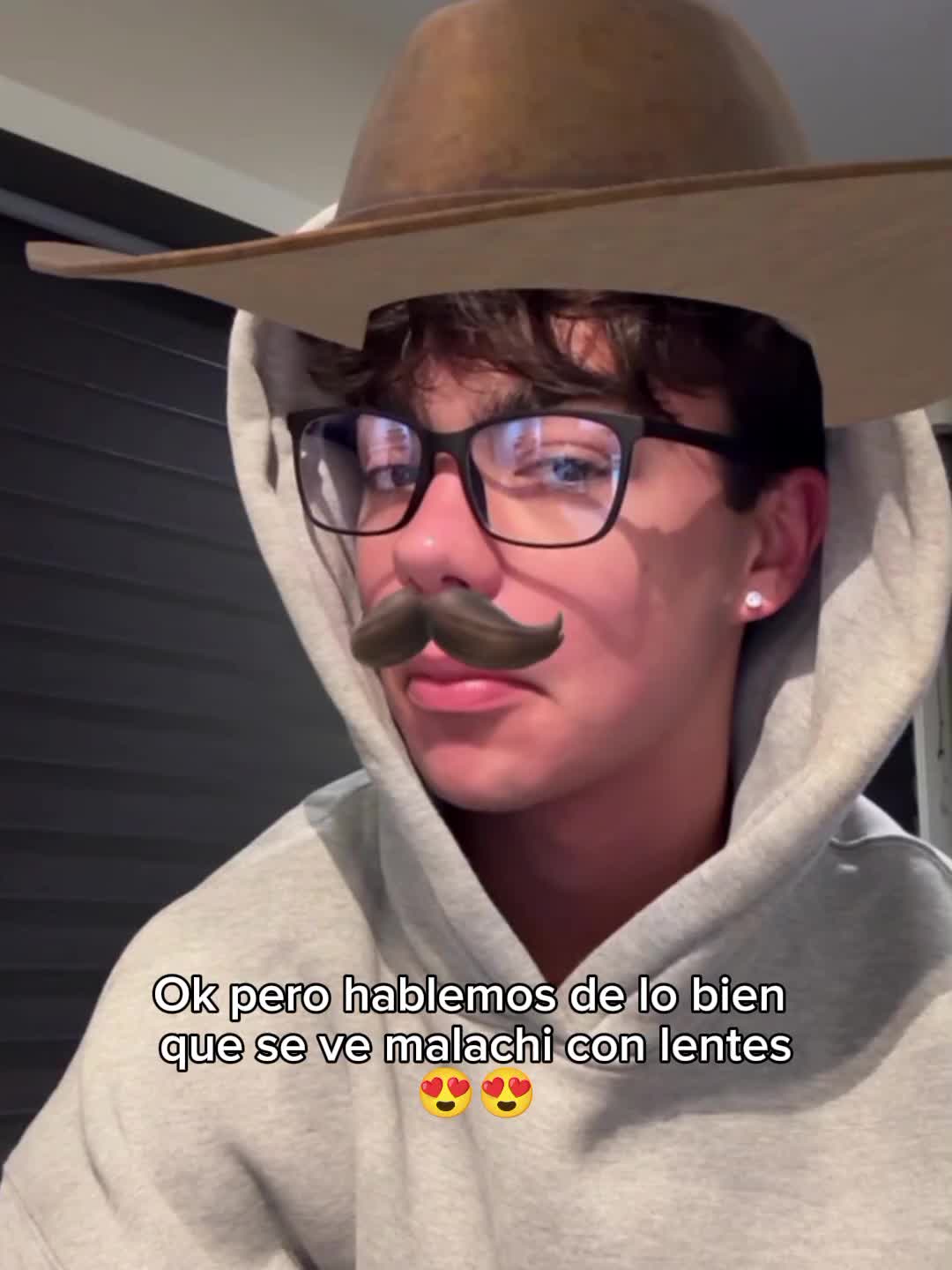 @️