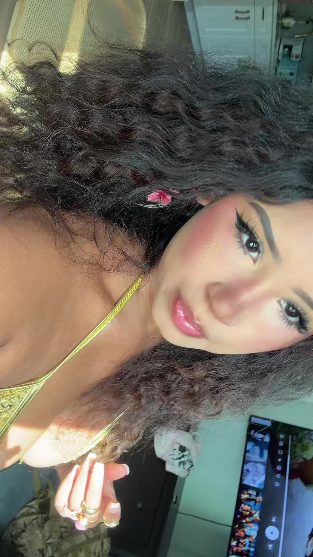 @Mia ✨