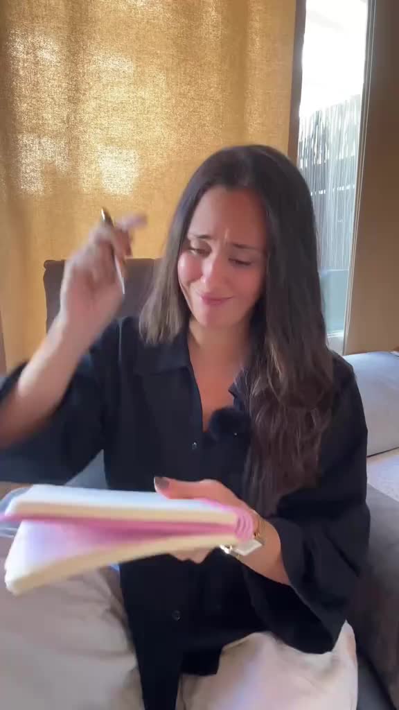 @Laura Vigueras | Finanzas