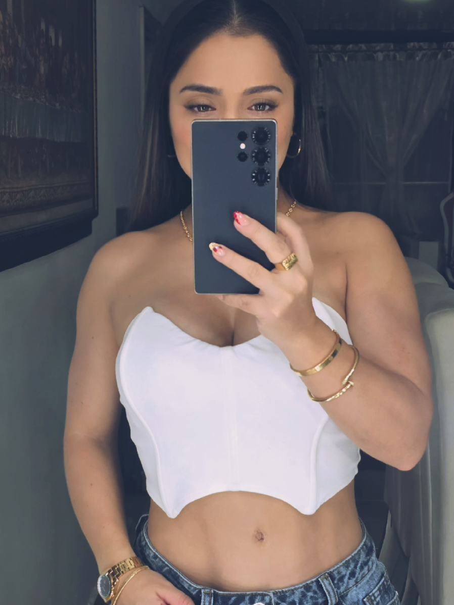 @dianavale8891