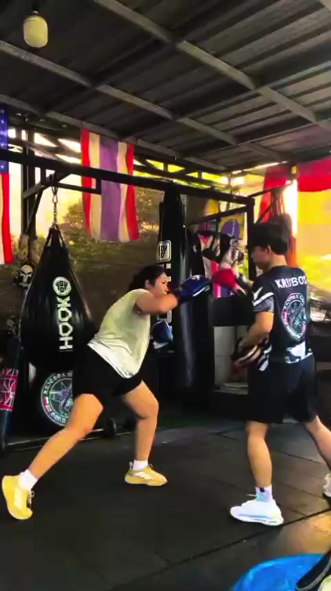 @KRISBOXMMA