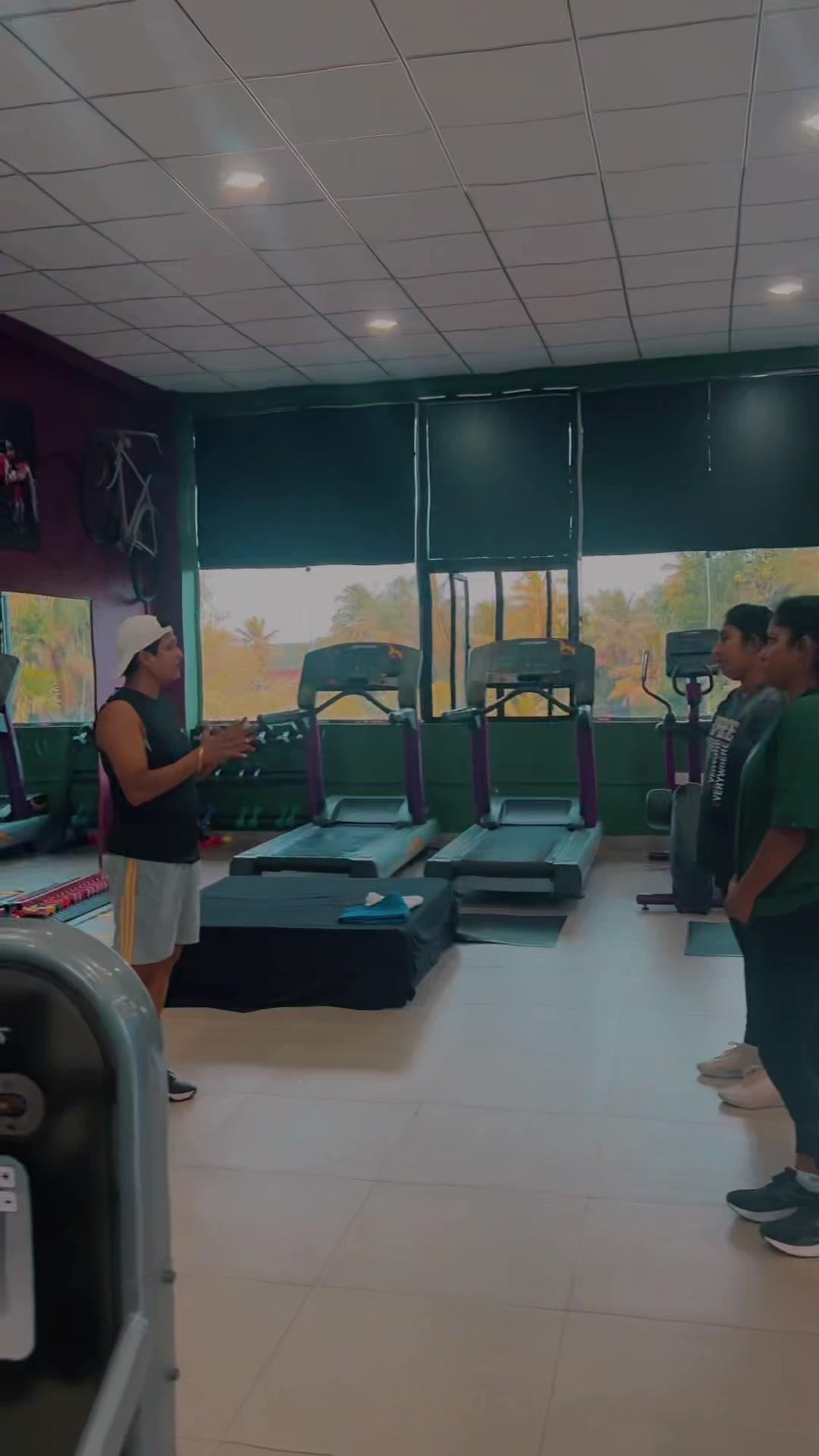 @anusha_kodithuwakku