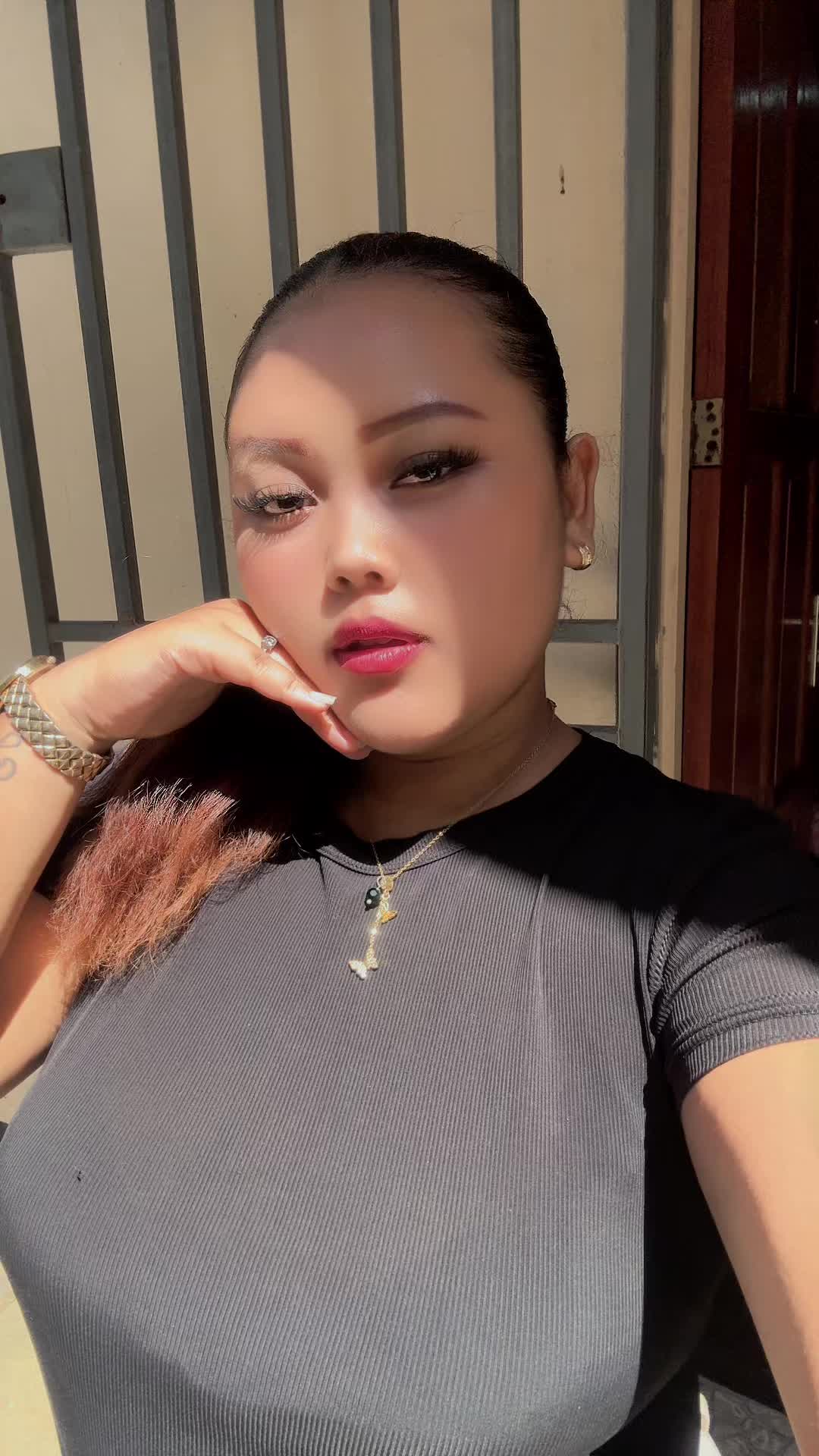 @𝖈𝖍𝖆𝖗💫💜