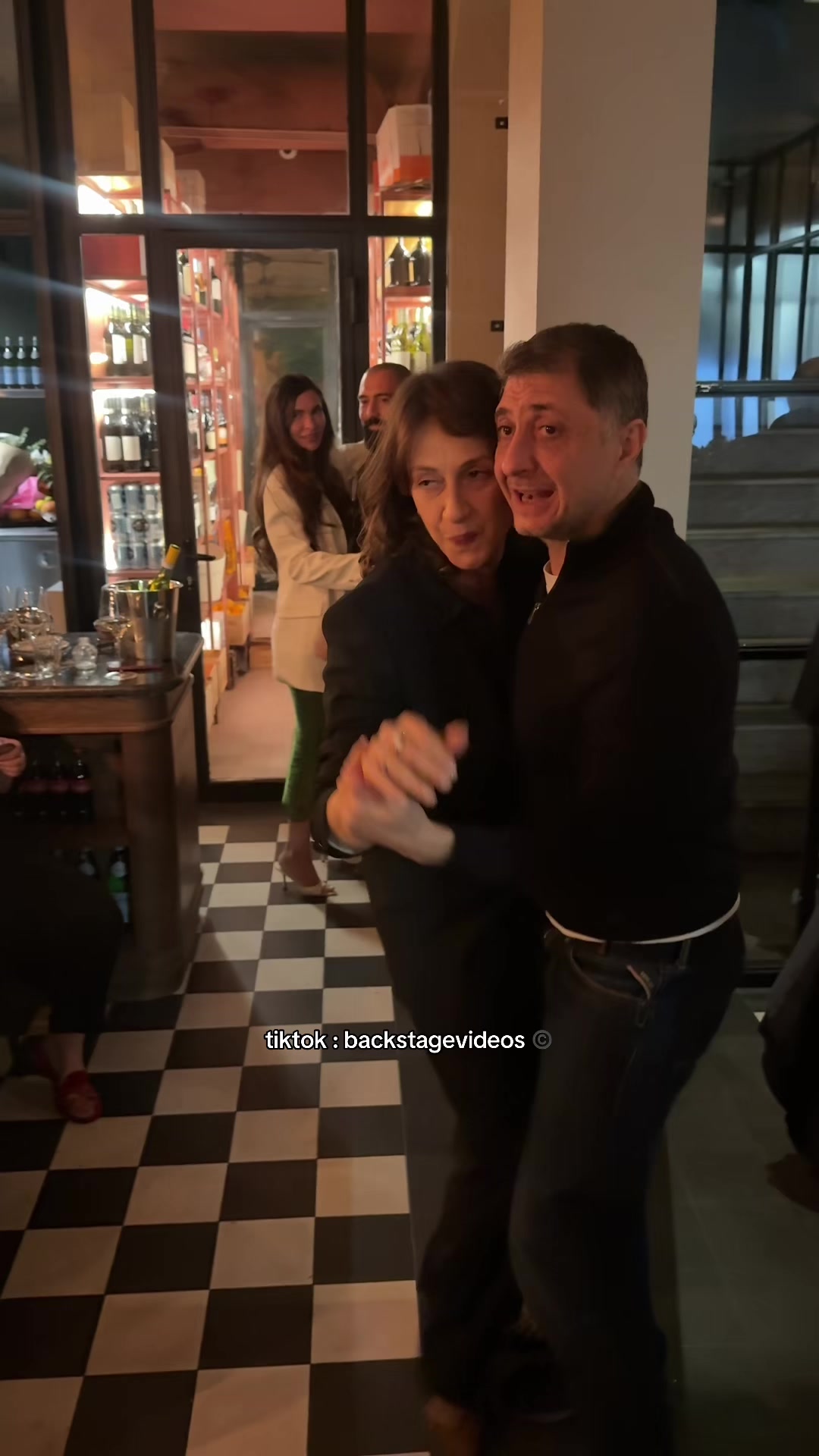 @Backstagevideos