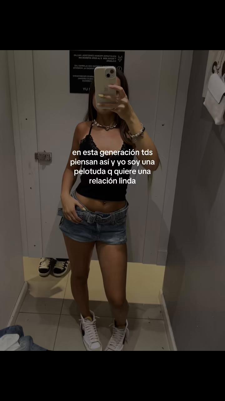 @candeee