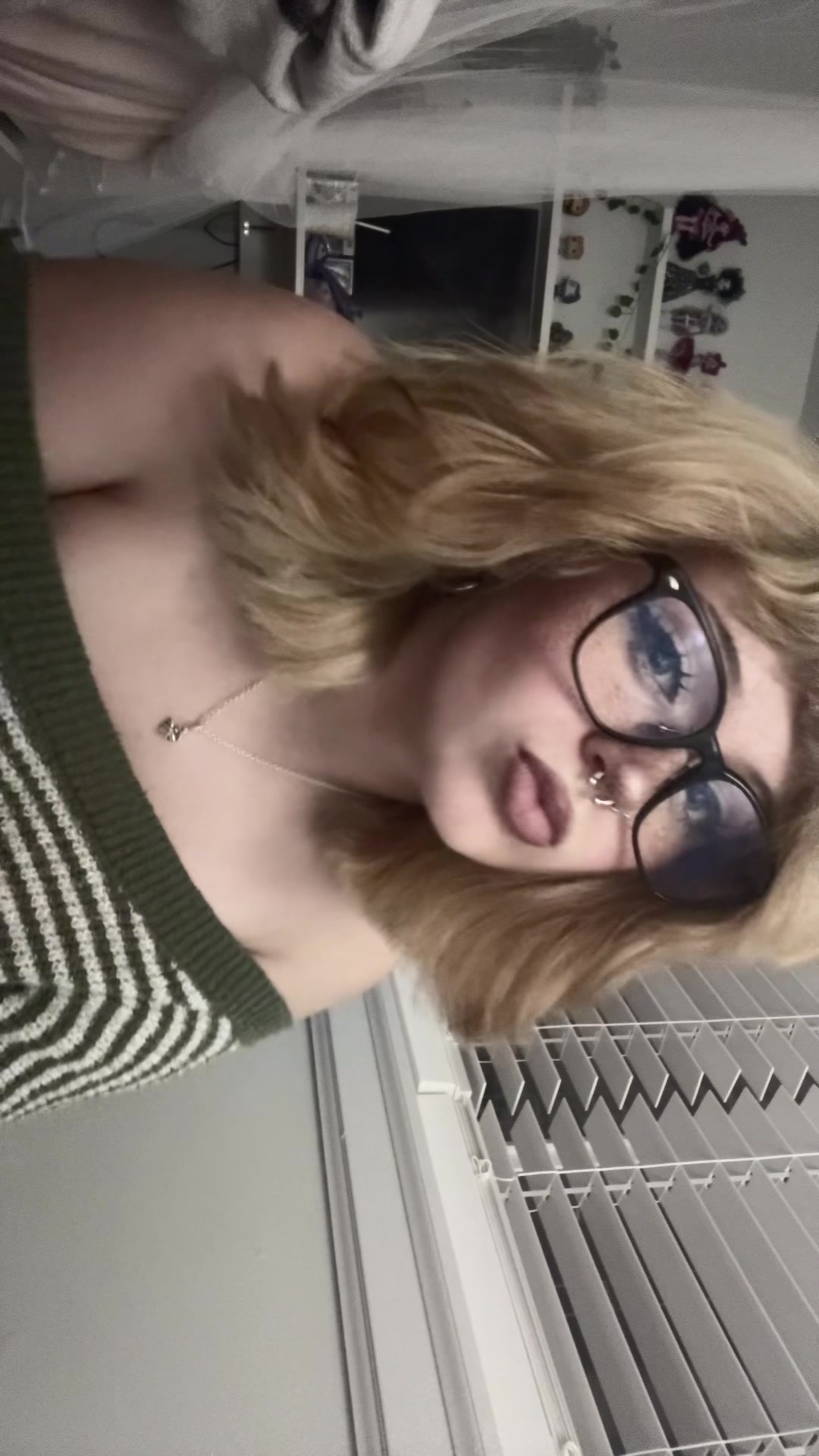 @bella