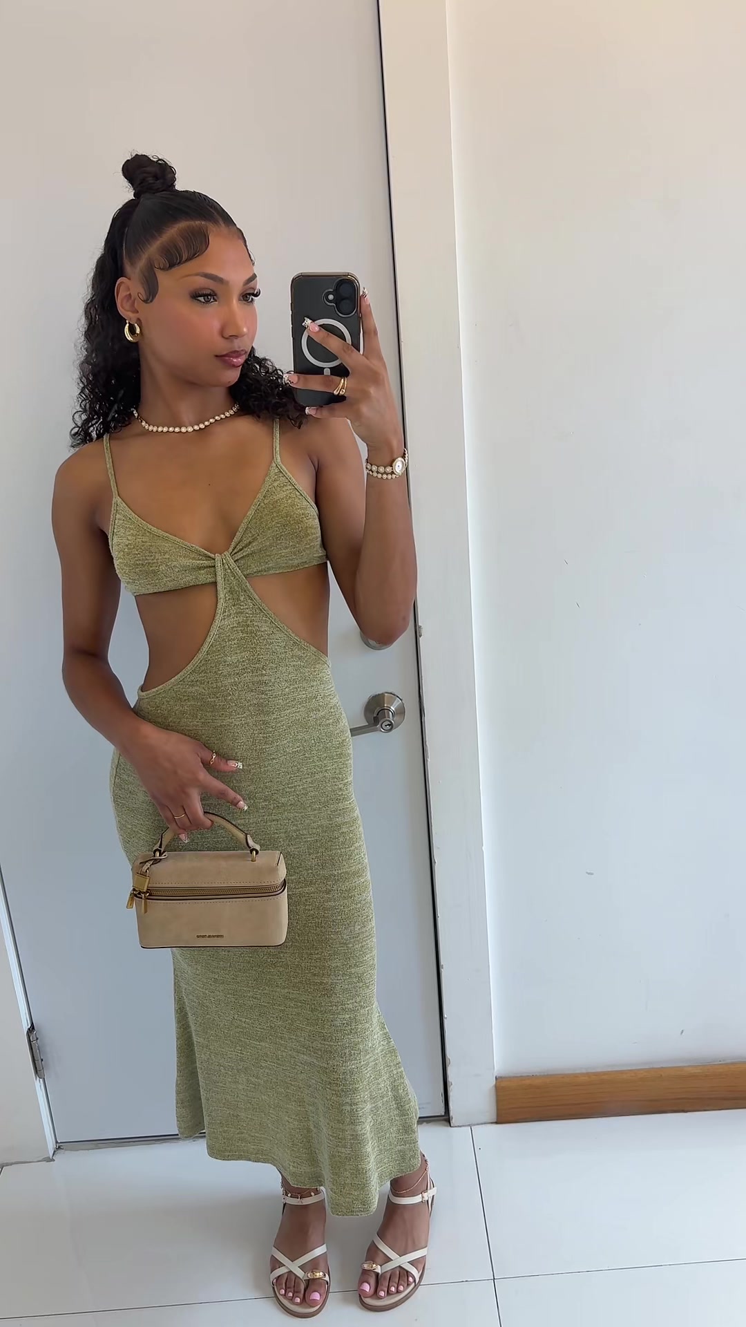 @Vada