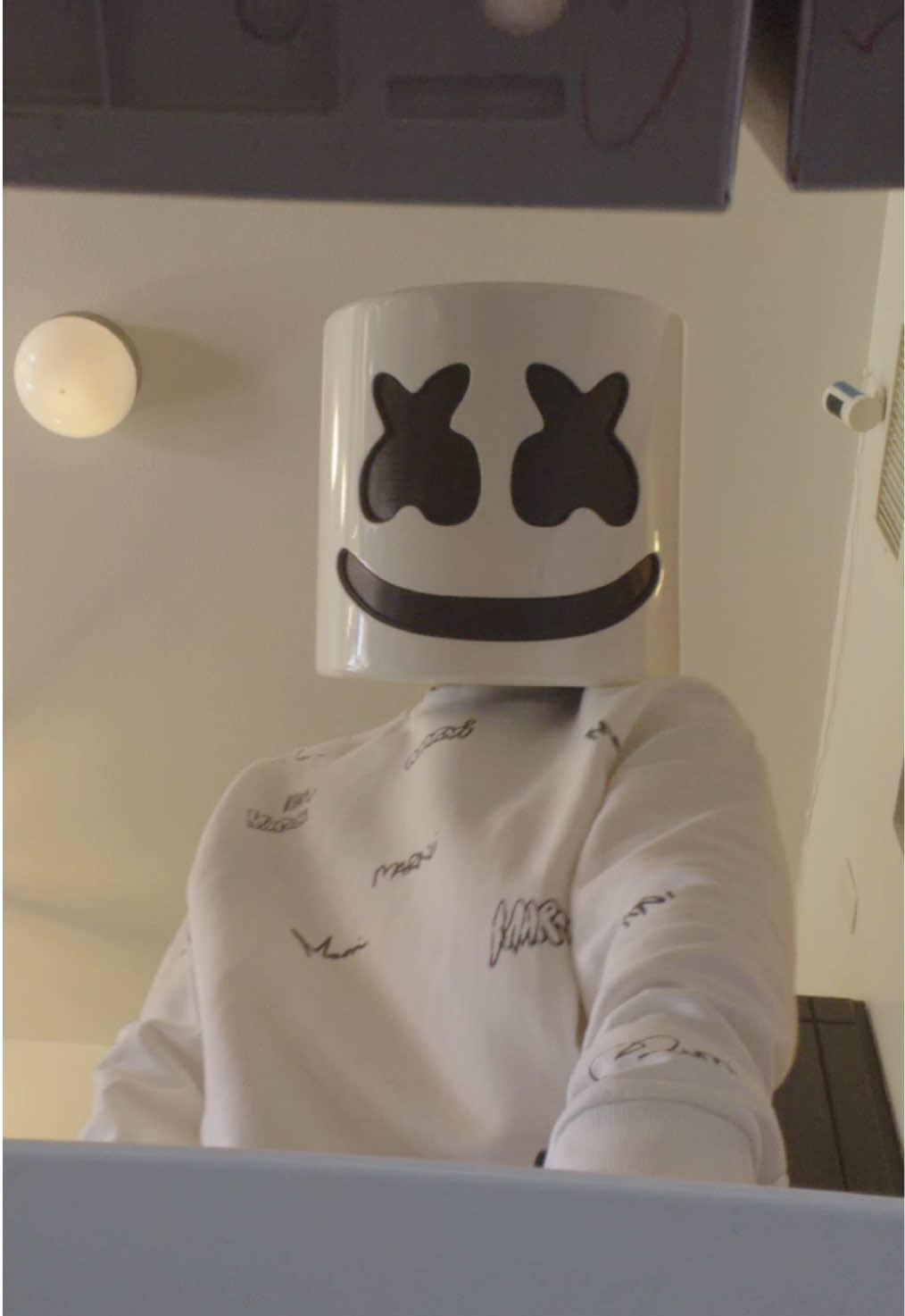 @Marshmello