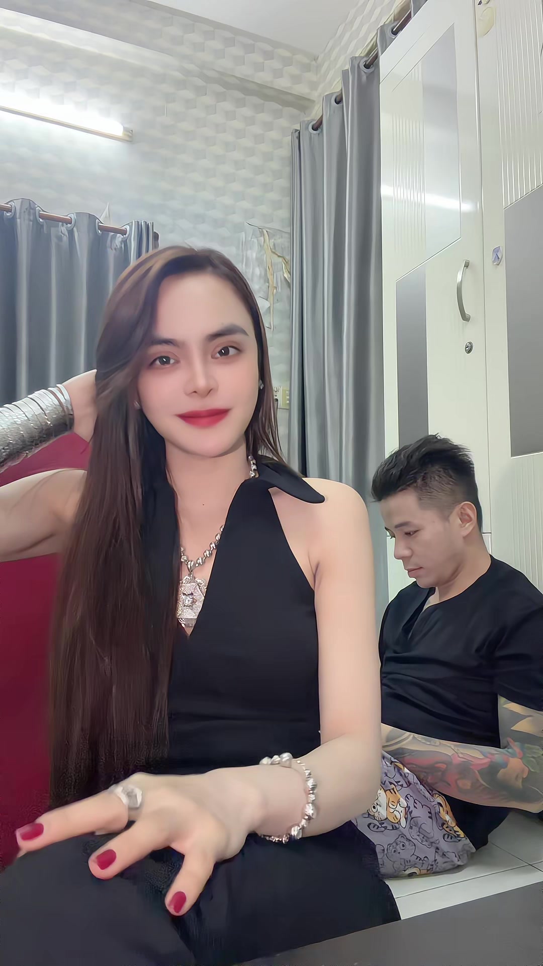 @Ngân Lai 💵