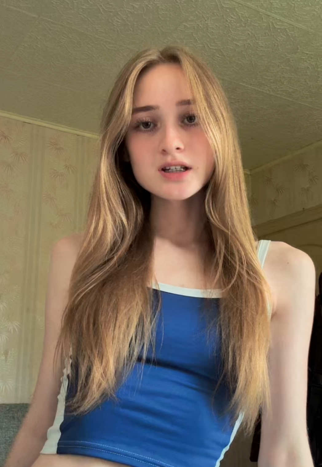 @adelya_.