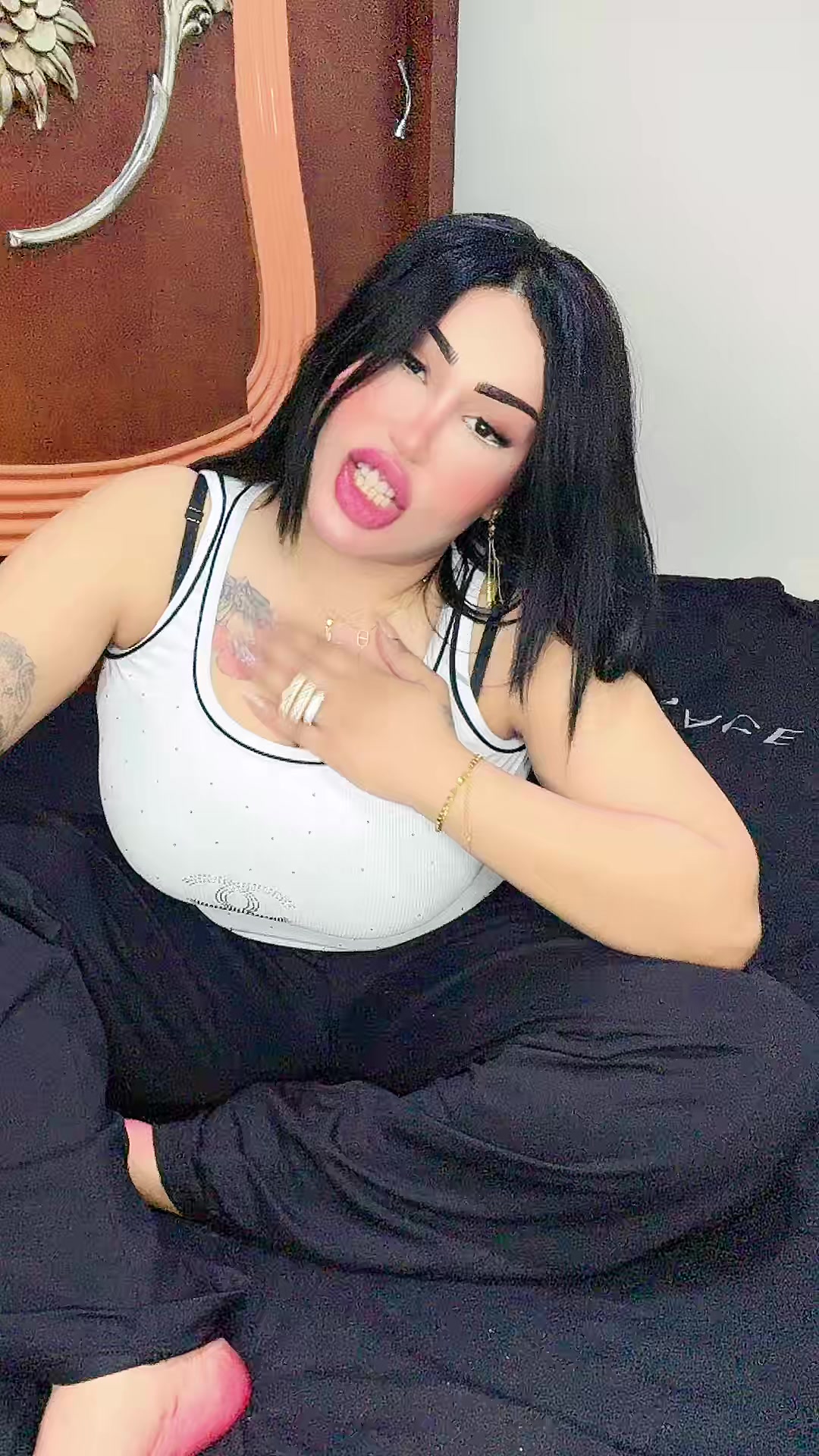 @𝓵𝓸𝓵𝓲𝓽𝓪 𝓰𝓱𝓲𝓮𝓽𝓱