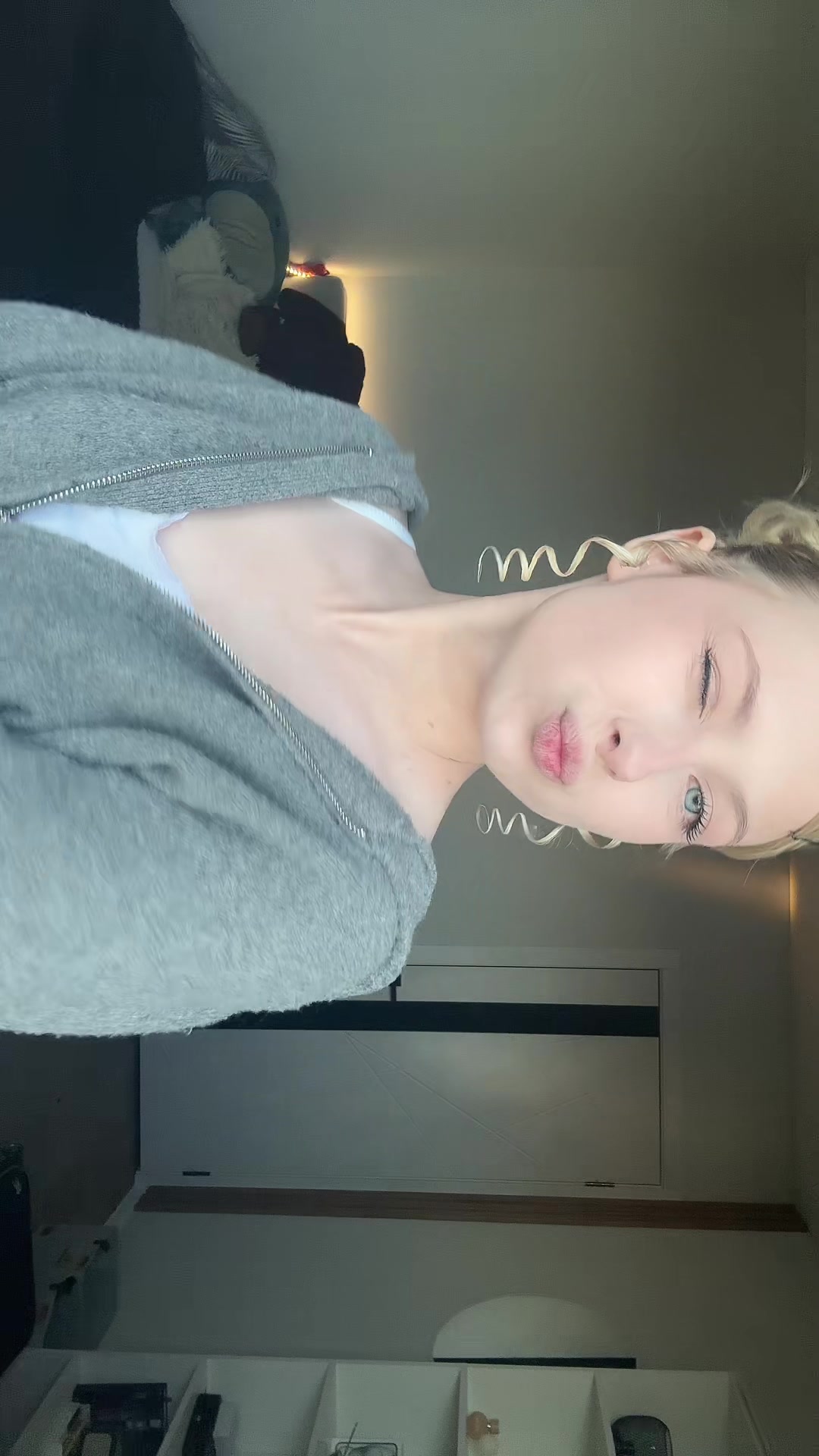 @Анжеличка
