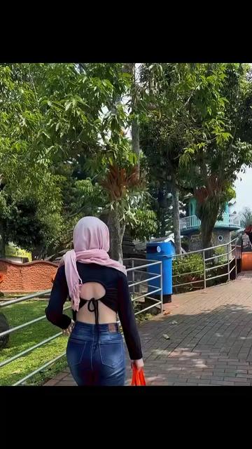 @PESONA UKHTY