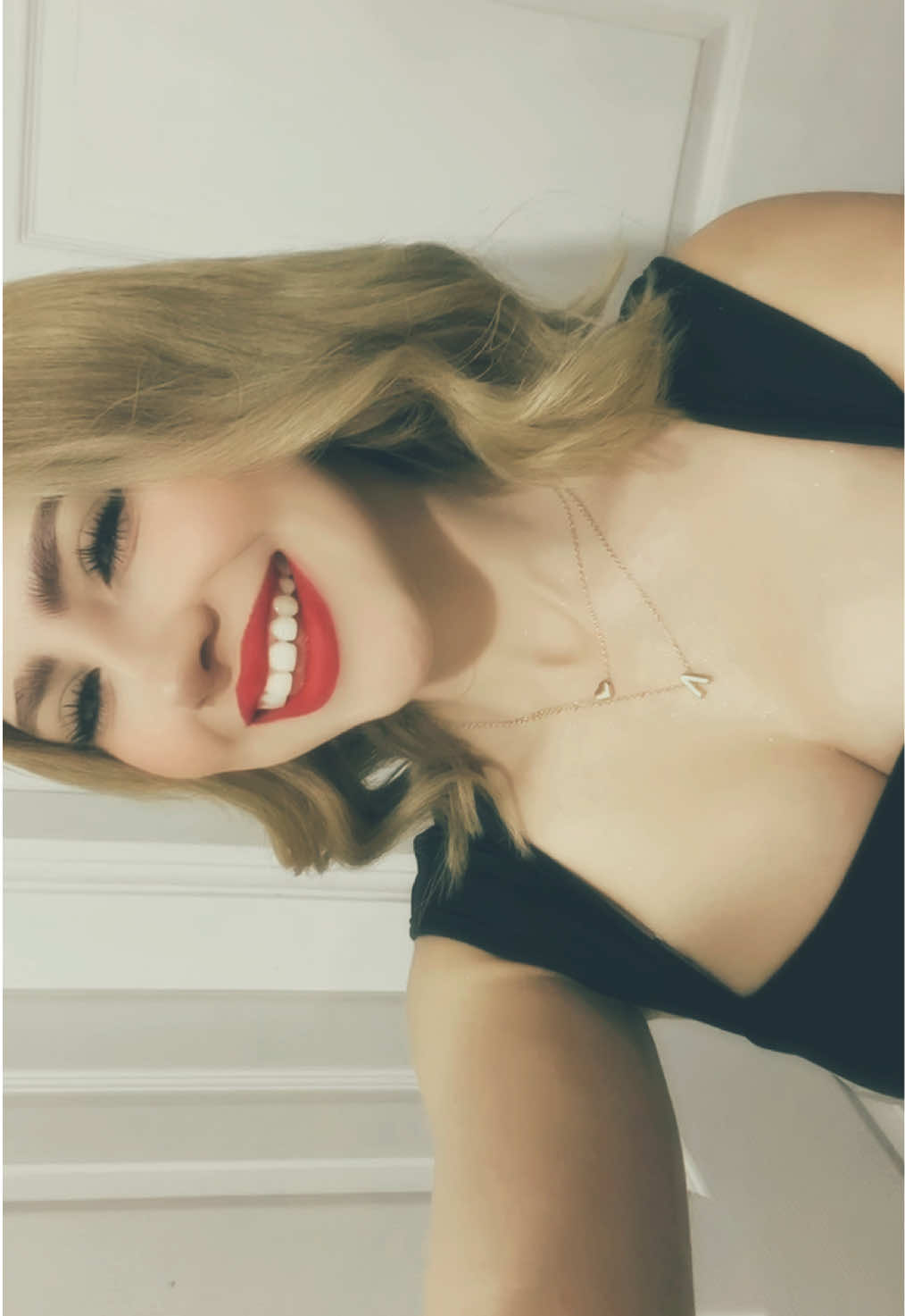 @vivv.cam