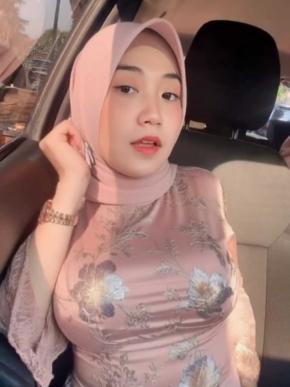 @ZAHRA ALINA
