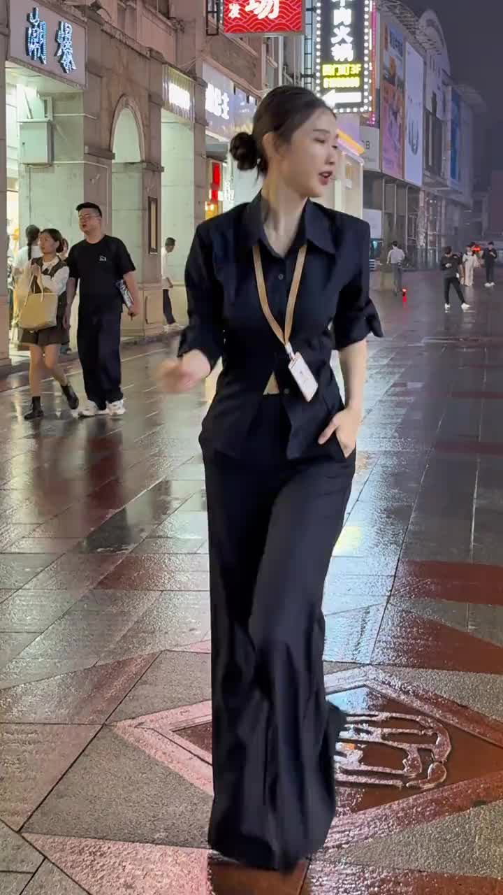 @Sally 雪莉 大笑笑