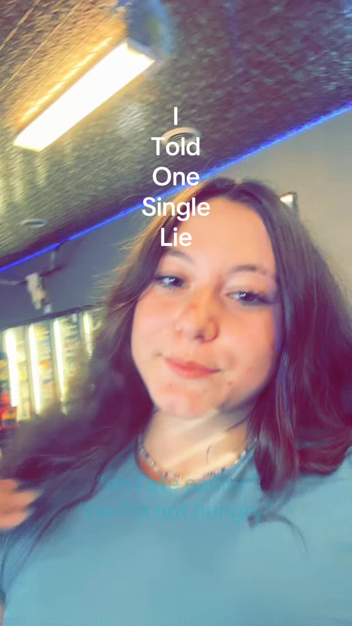 @daniela r