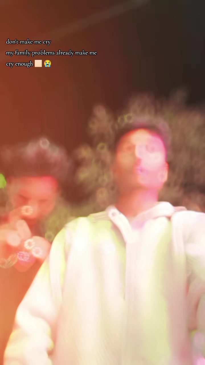@ITS__ME__AAYUSH__🫠