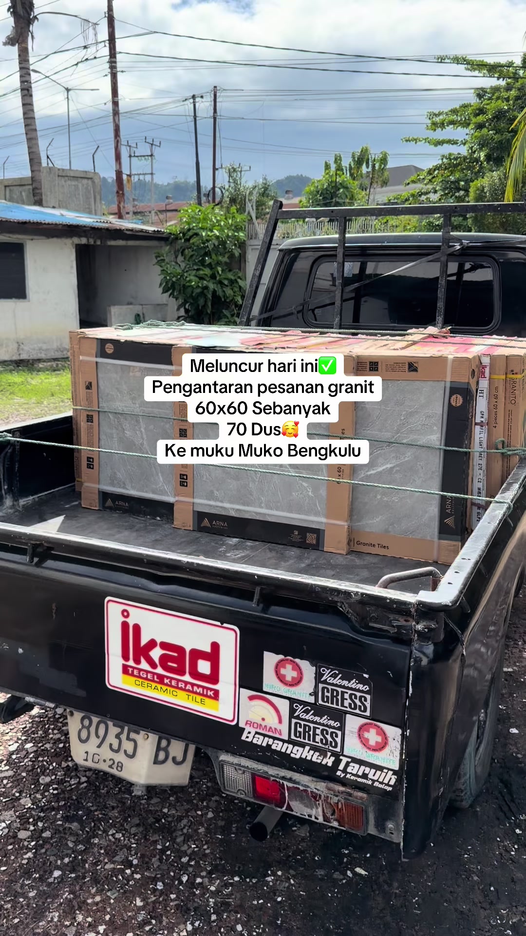 @Toko Keramik Padang