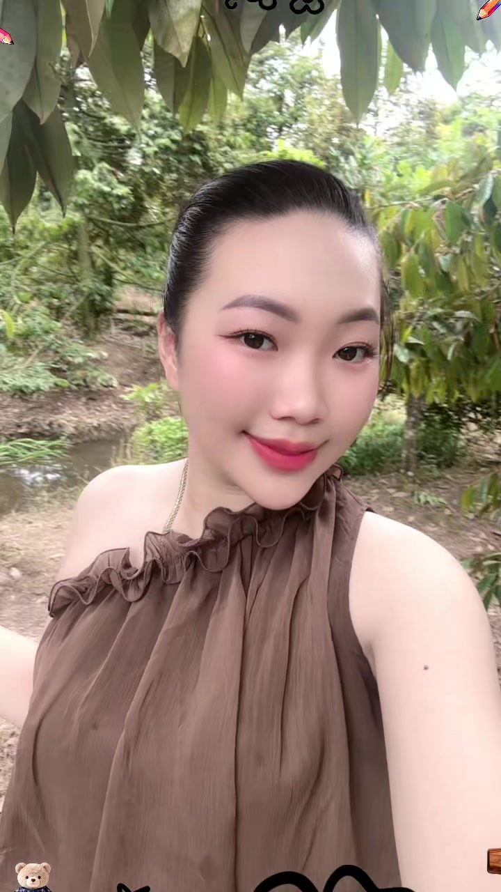 @Bé bán cơm gà 🍗