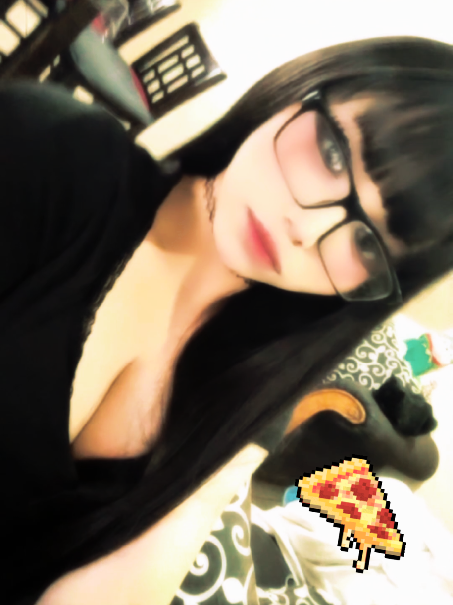 @𝓒𝓪𝓻𝓵𝔂🦇༉‧₊˚.