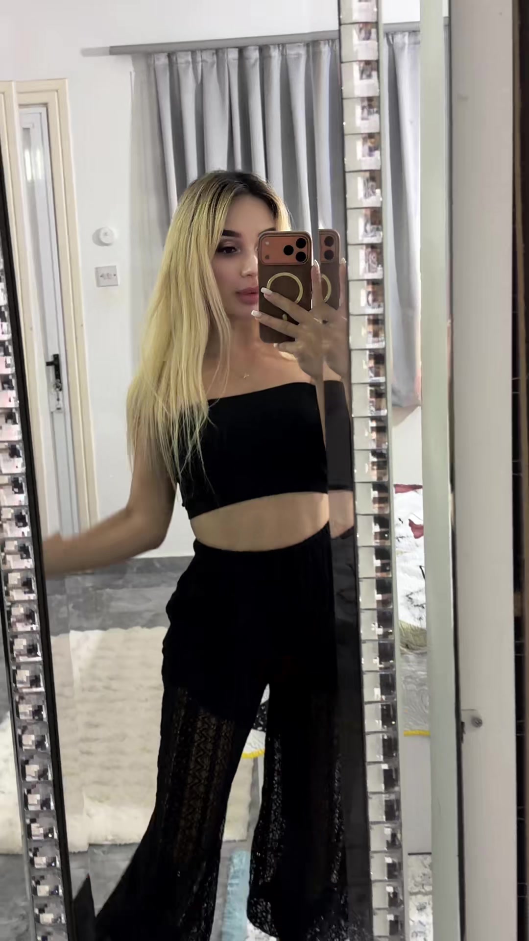 @Pari_110