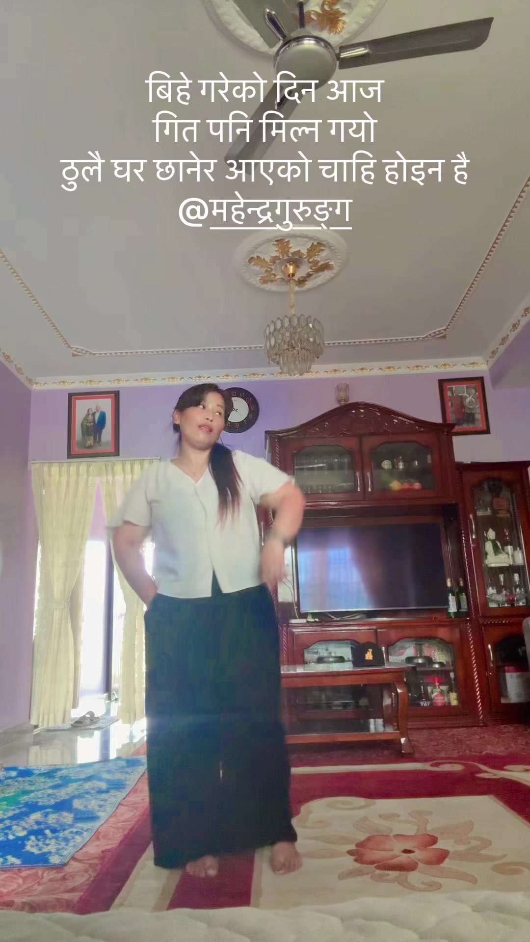 @बिना गुरुङ