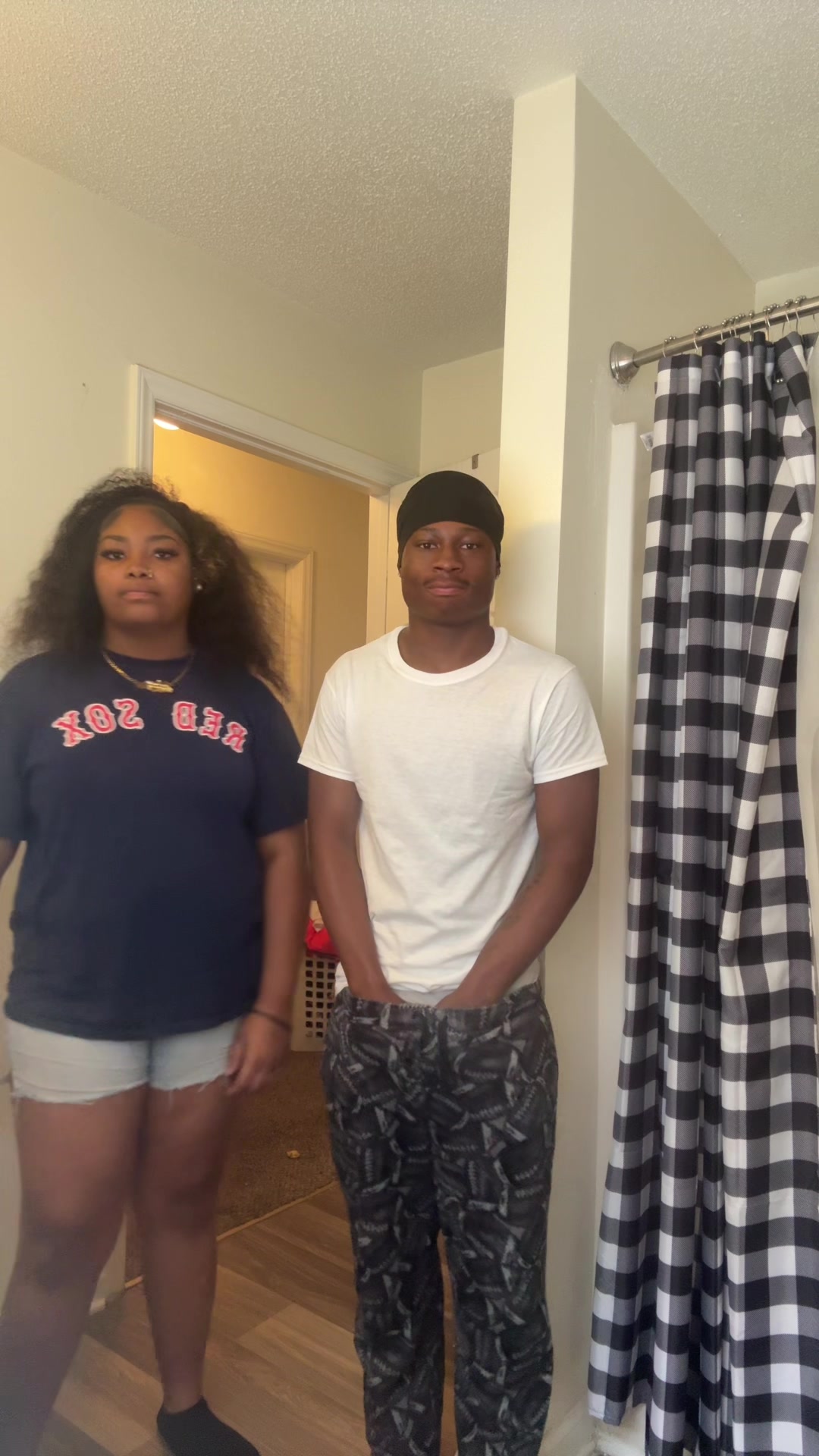 @yourneighborhood_randome