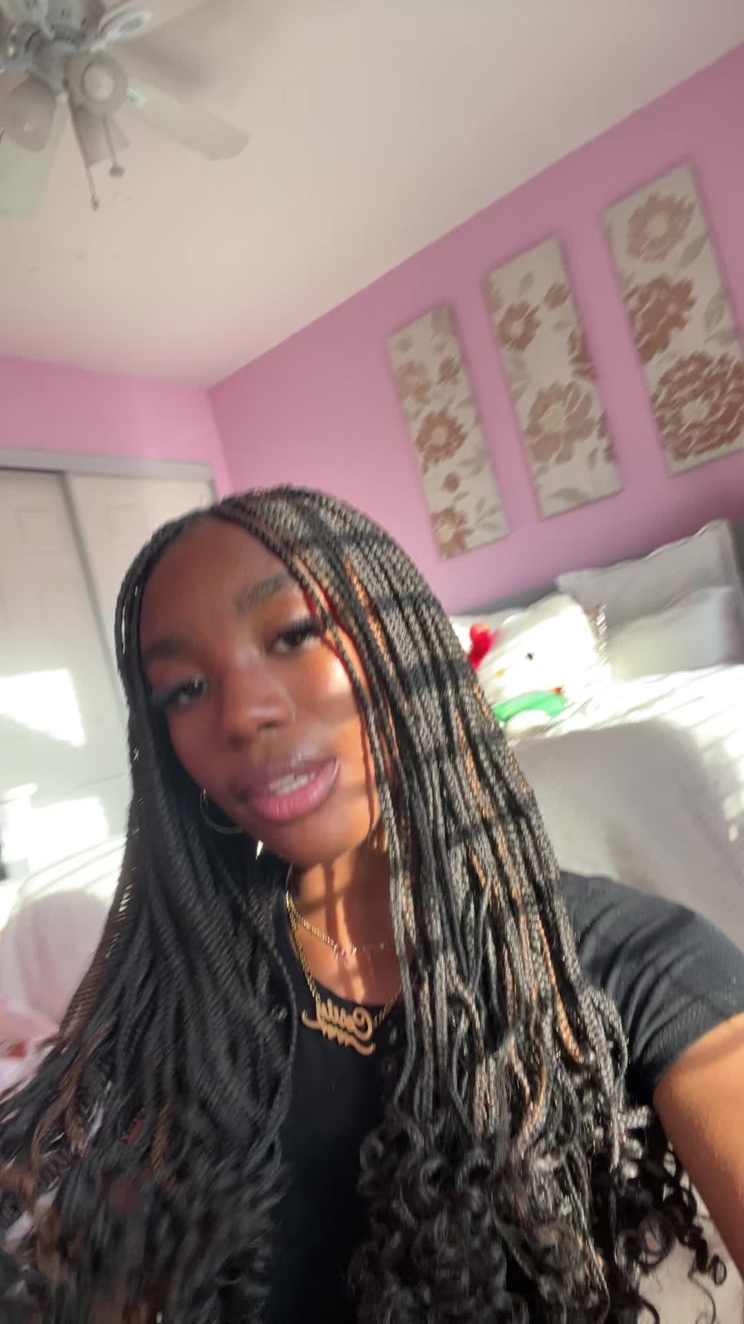 @𝒞𝑒𝓈𝒾𝓁𝓎 👸🏽🎀
