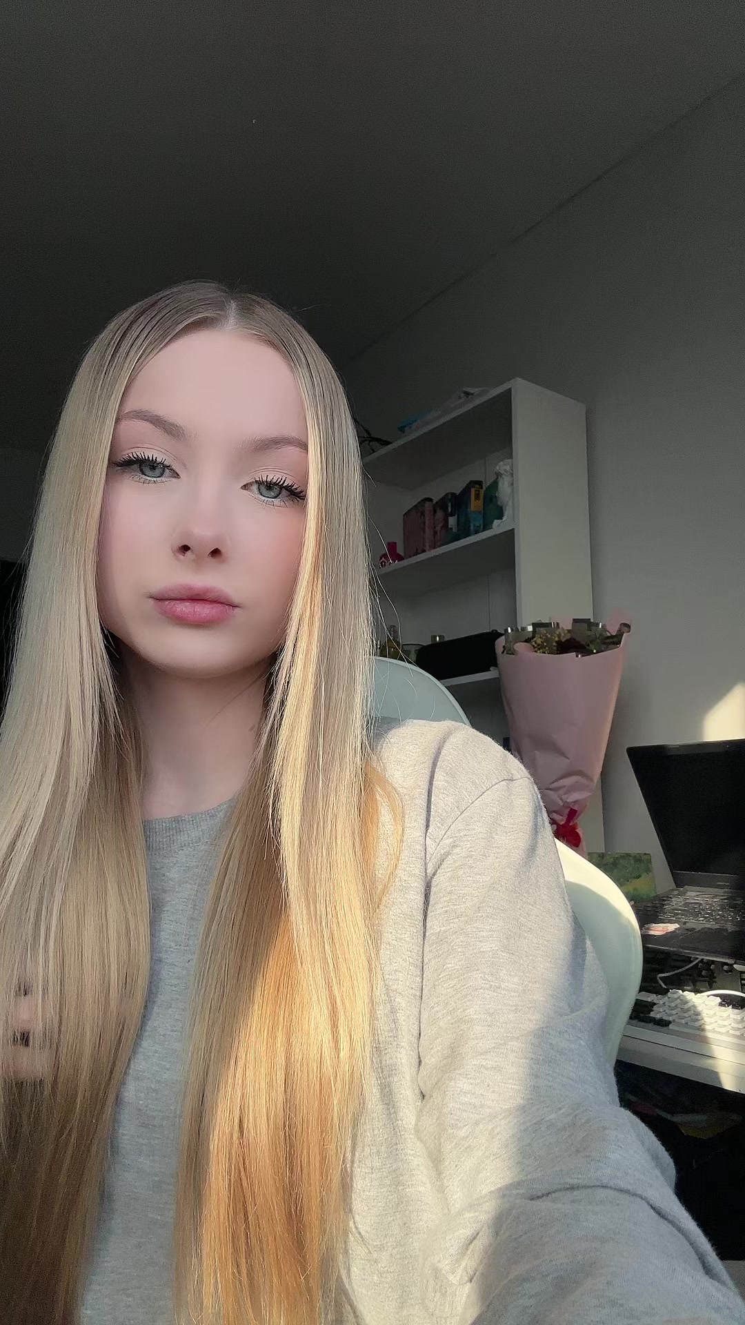 @Анжеличка