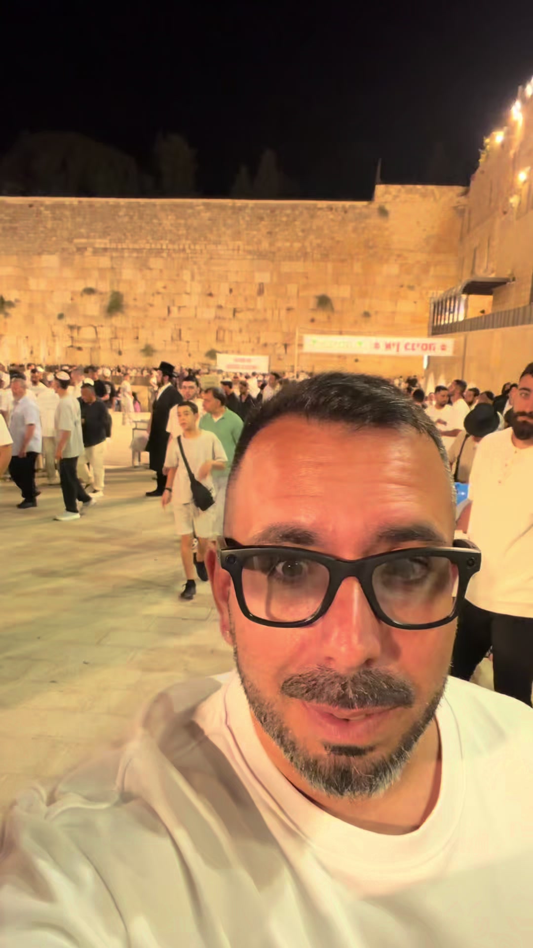 @צחי אוכל את ישראל 🇮🇱