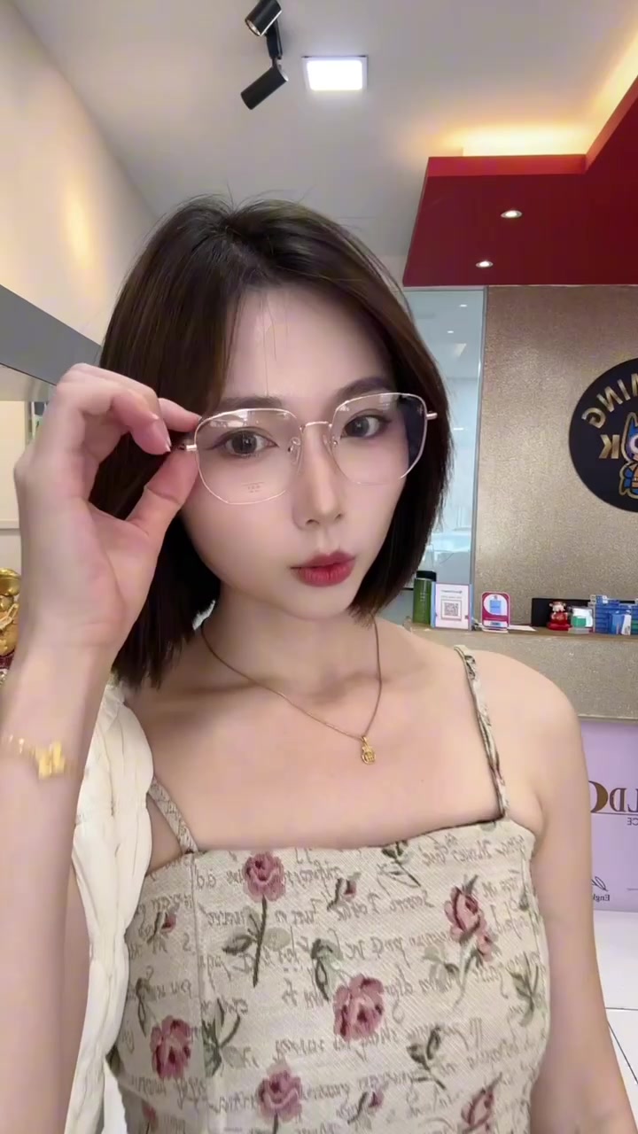 @Charming Look 99