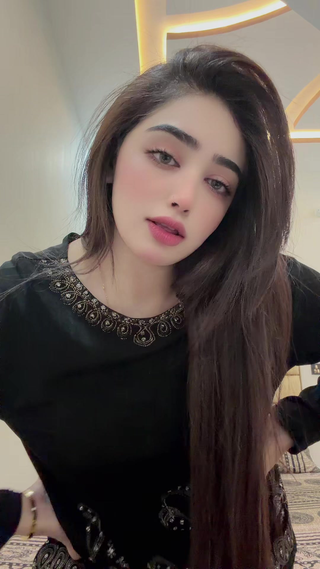 @NooR ALi 👸🏻🥀