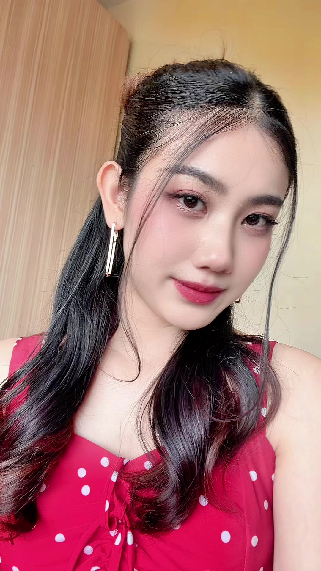 @Hmue Tha Khin Ko officalâ