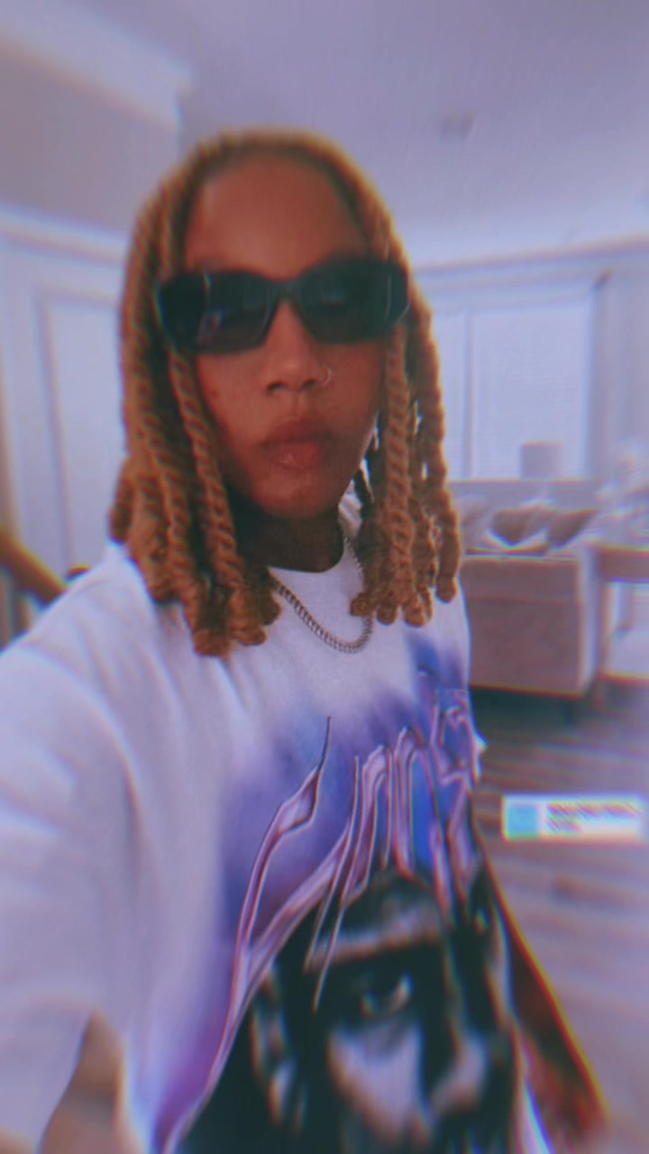 @J&Lambda;Y