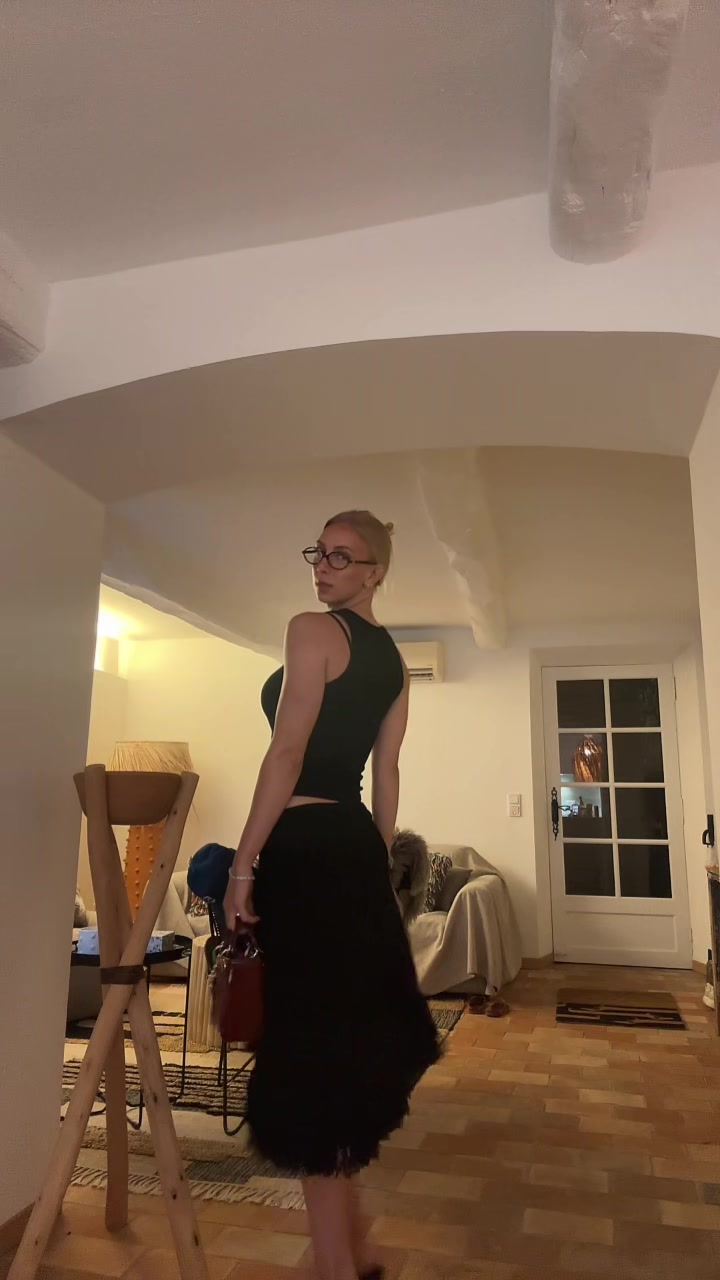 @Blondie