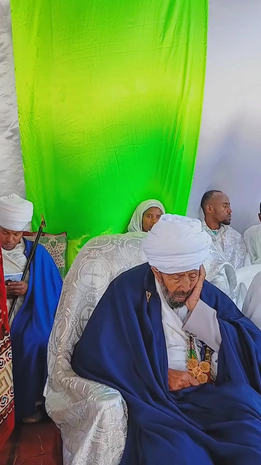 @ነቃ ጥበብ