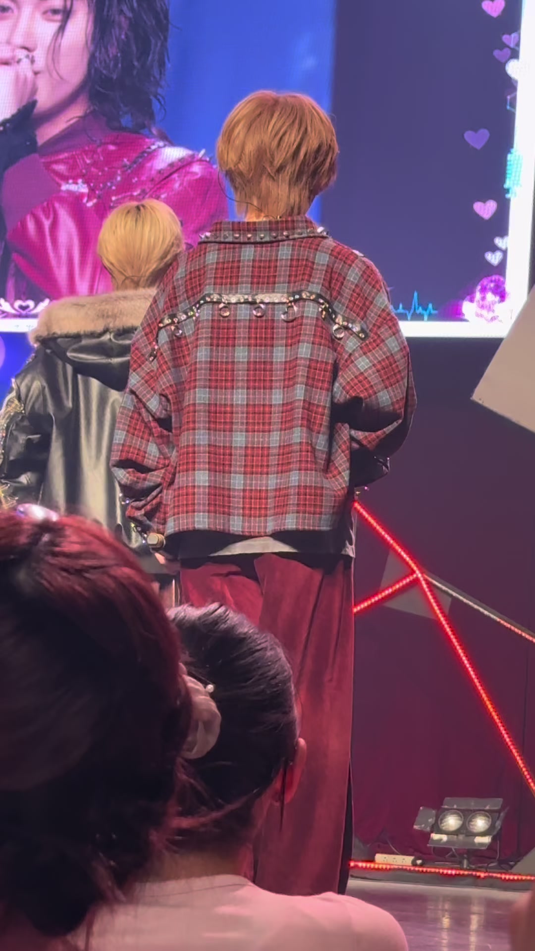 @カナ