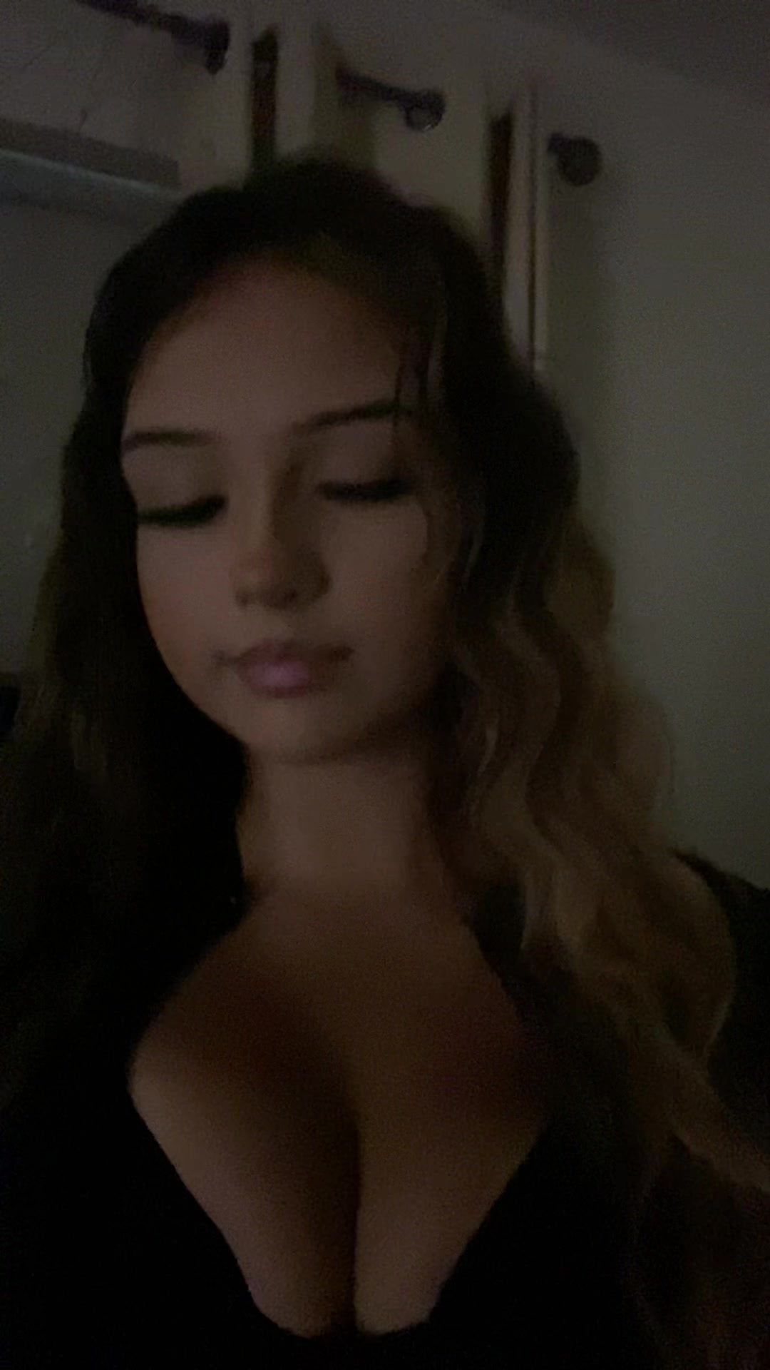 @👤