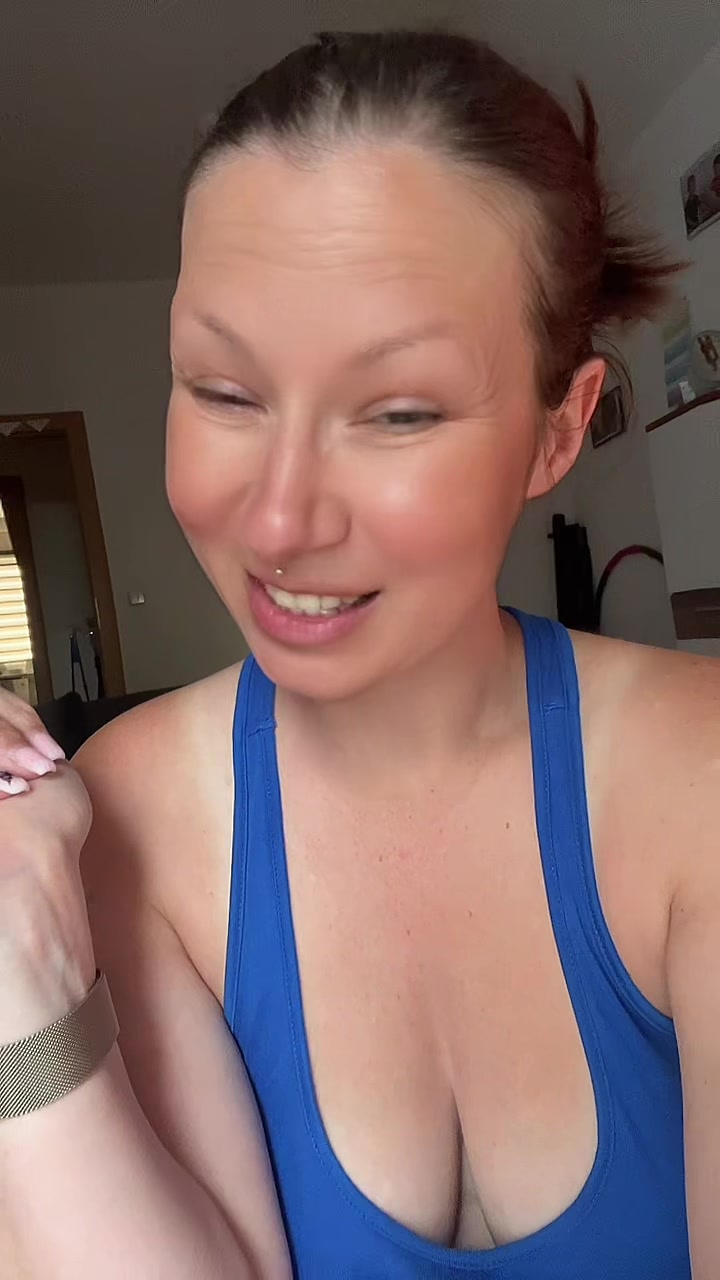 @H0n3y