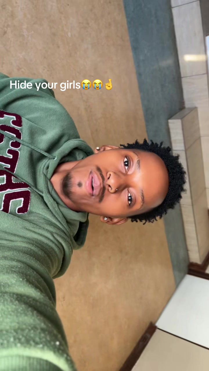 @F🌟