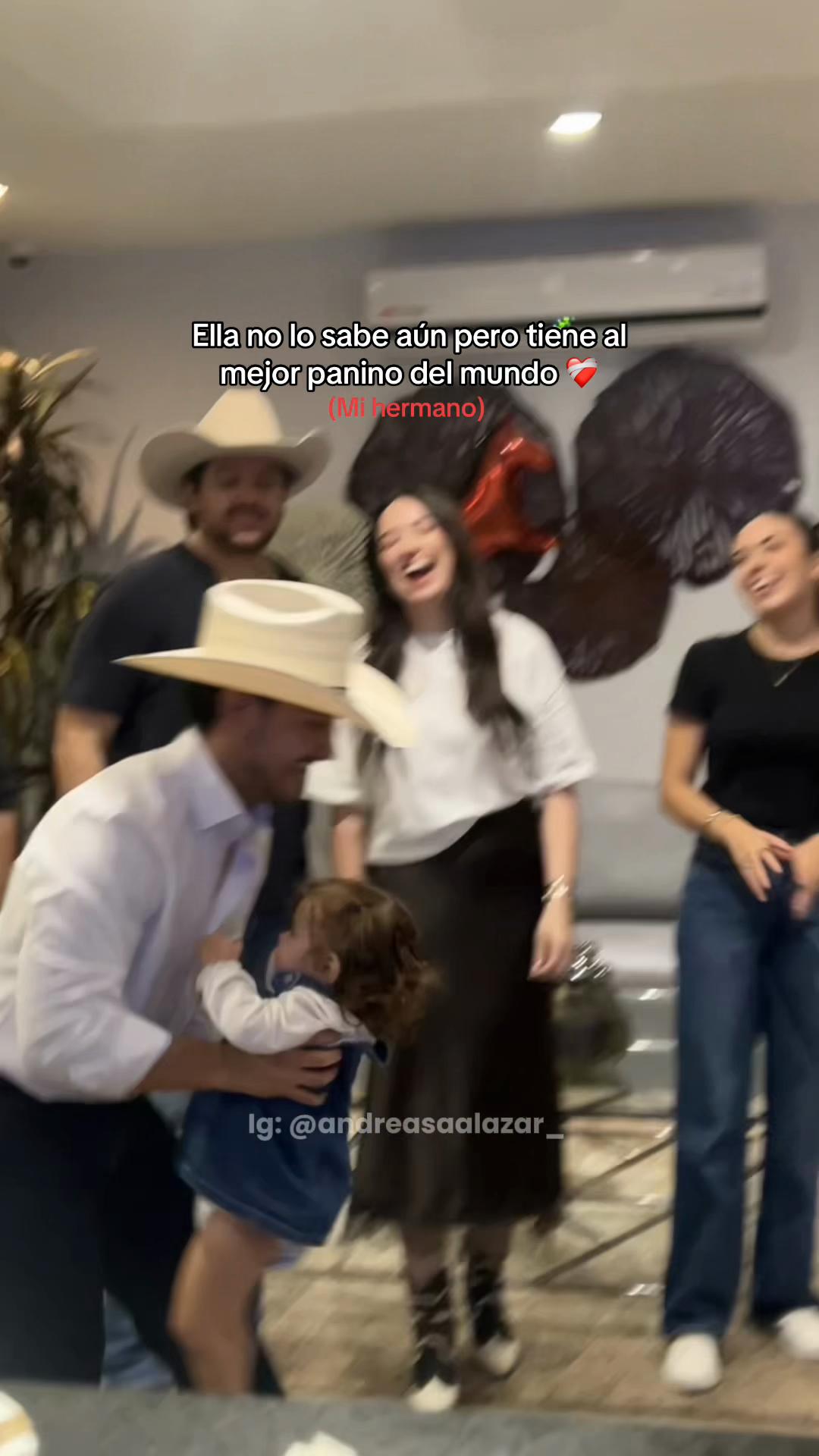 @Andrea Salazar 🇵🇦🇲🇽