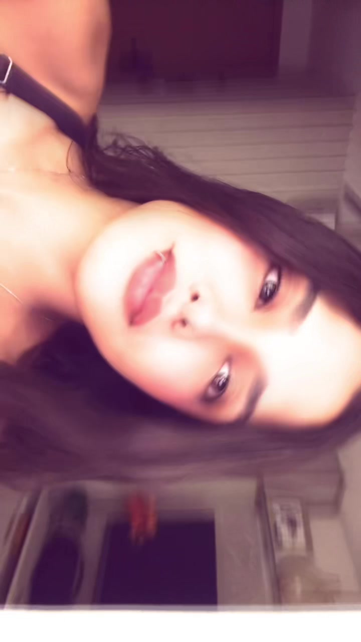 @🫦