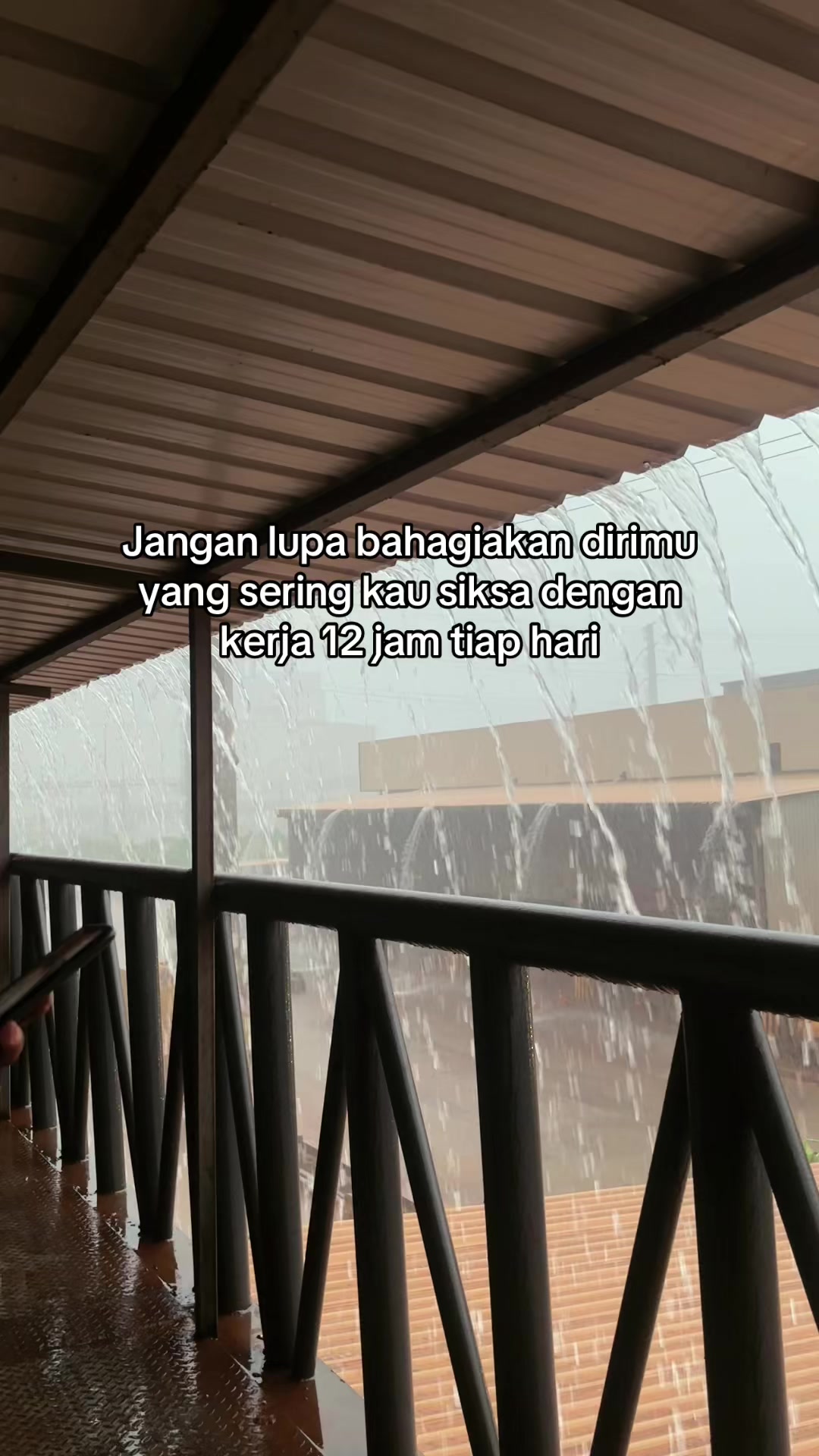 @r.