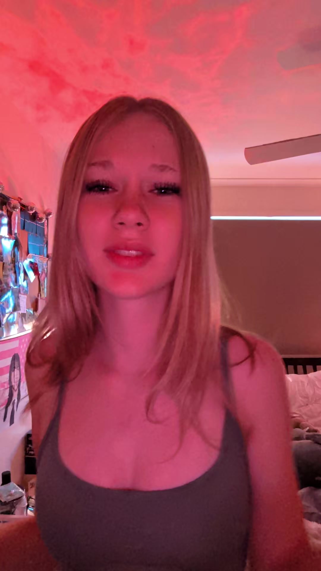 @ellaa🕸️