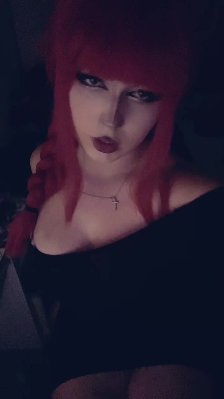 @Loulovescigarettes☭