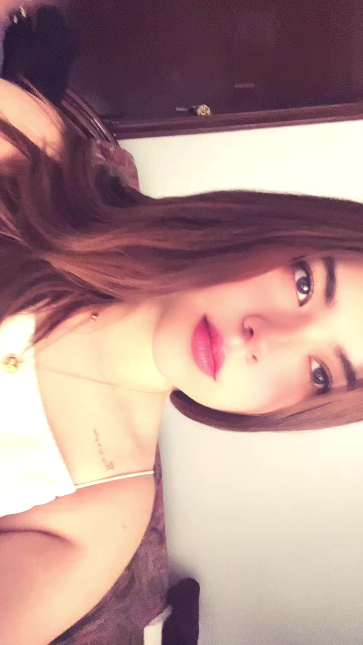 @aislinnmore